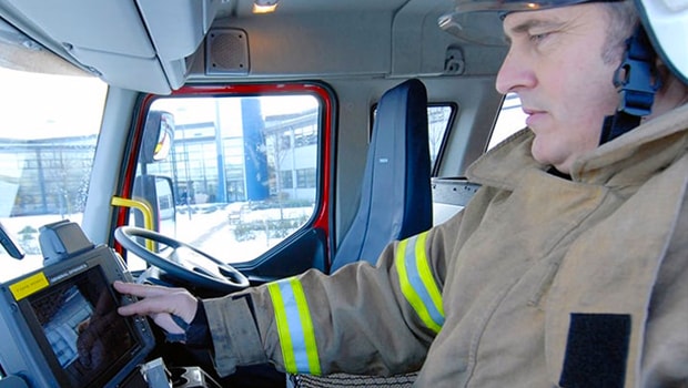 Blog - How to Safely Fit a Tablet in a Vehicle for Mobile Workforces - Captec